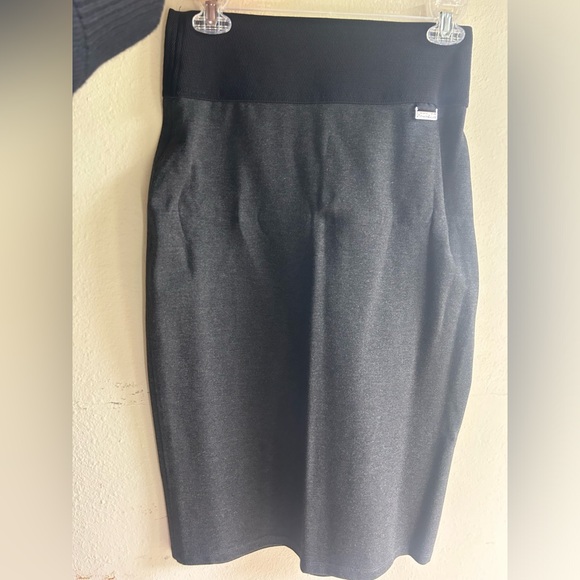 ✨Vintage Calvin Klein Skirt like new X small - Picture 2 of 6